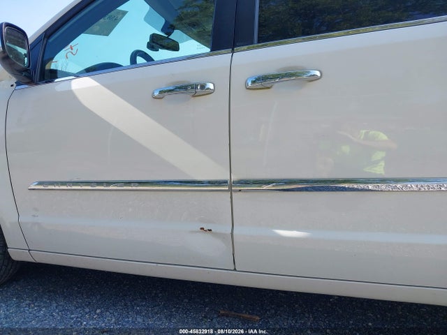 Продаж на аукціоні авто 2011 Chrysler Town & Country Touring-l, vin: 2A4RR8DGXBR680012, номер лоту: 45832918