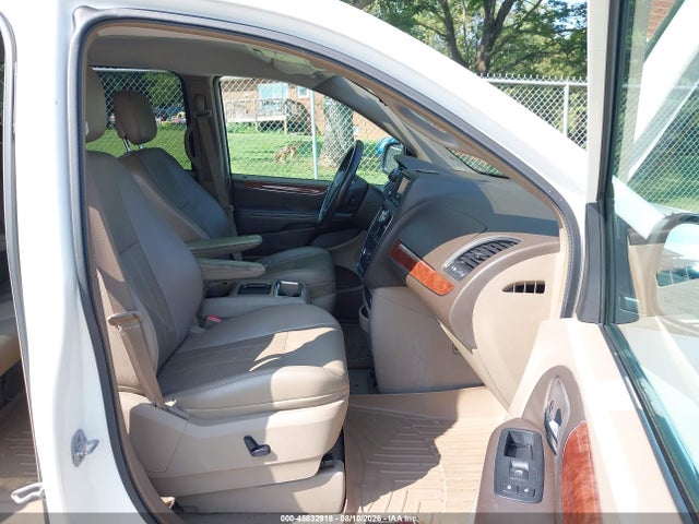 Продаж на аукціоні авто 2011 Chrysler Town & Country Touring-l, vin: 2A4RR8DGXBR680012, номер лоту: 45832918