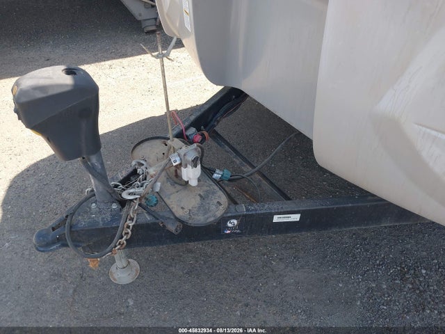 2019 Forest River Wildcat Series M-29r მანქანა იყიდება აუქციონზე, vin: 4X4TWCE2XKT018038, აუქციონის ნომერი: 45832934