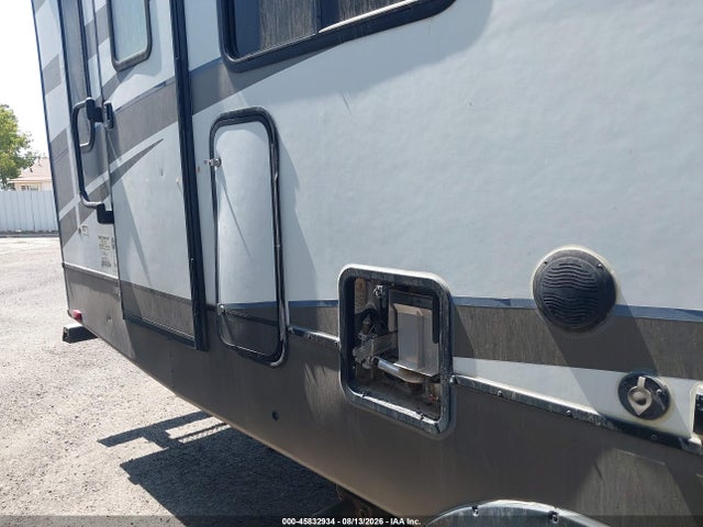 2019 Forest River Wildcat Series M-29r მანქანა იყიდება აუქციონზე, vin: 4X4TWCE2XKT018038, აუქციონის ნომერი: 45832934