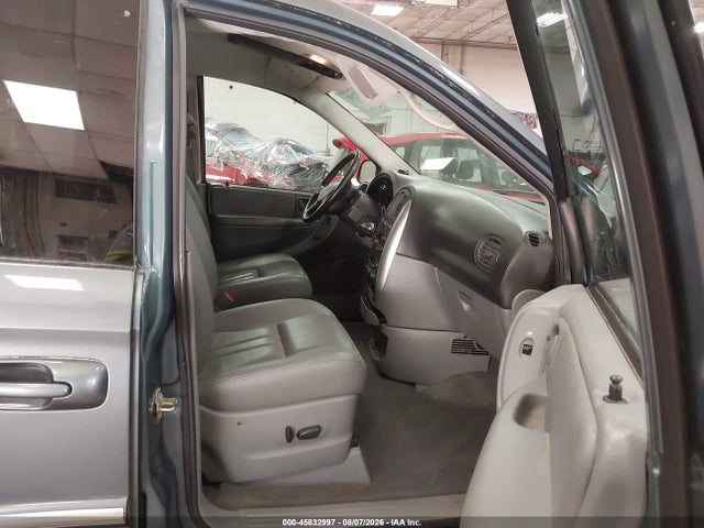 45832997 :رقم المزاد ، 2A4GP54L66R656336 vin ، 2006 Chrysler Town & Country Touring مزاد بيع