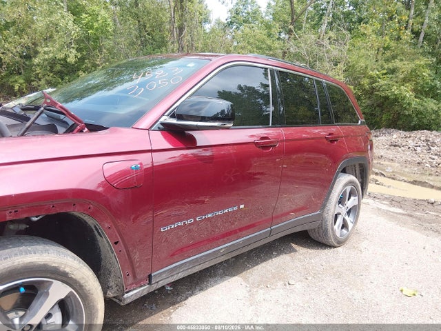 Продажа на аукционе авто 2023 Jeep Grand Cherokee 4xe, vin: 1C4RJYB6XPC664559, номер лота: 45833050