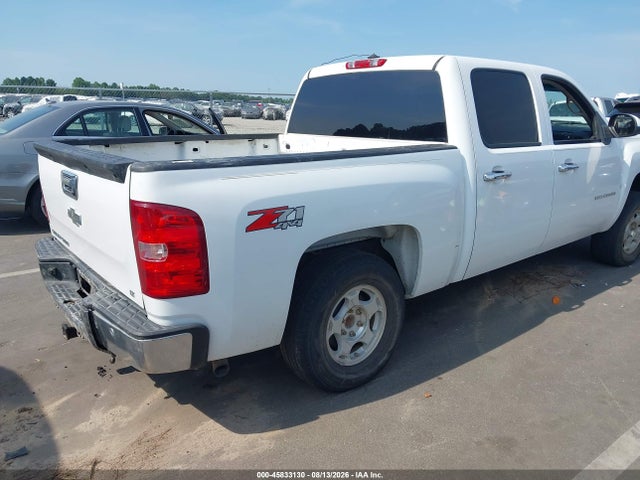 45833130 :رقم المزاد ، 1GCPKSE36BF172248 vin ، 2011 Chevrolet Silverado 1500 Lt مزاد بيع