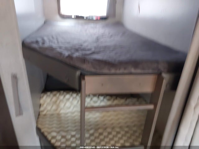 45833145 :رقم المزاد ، 4X4TWDB2XM7371482 vin ، 2021 Wildwood Forest River Travel Trailer مزاد بيع