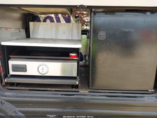 45833145 :رقم المزاد ، 4X4TWDB2XM7371482 vin ، 2021 Wildwood Forest River Travel Trailer مزاد بيع