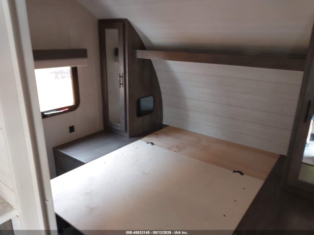 45833145 :رقم المزاد ، 4X4TWDB2XM7371482 vin ، 2021 Wildwood Forest River Travel Trailer مزاد بيع