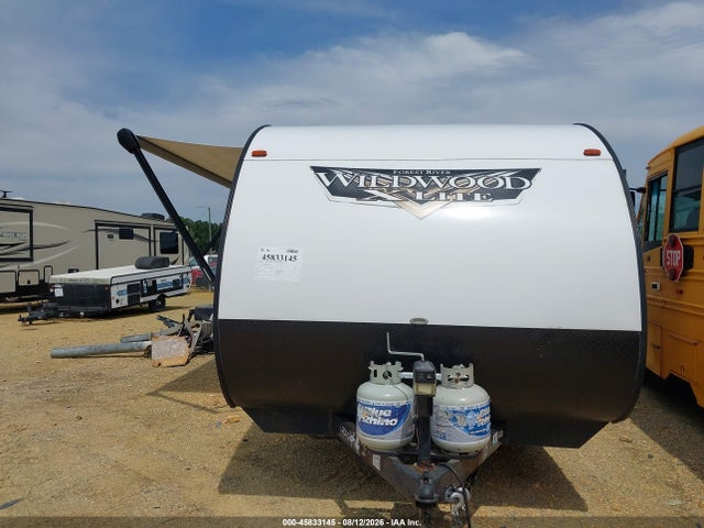 45833145 :رقم المزاد ، 4X4TWDB2XM7371482 vin ، 2021 Wildwood Forest River Travel Trailer مزاد بيع
