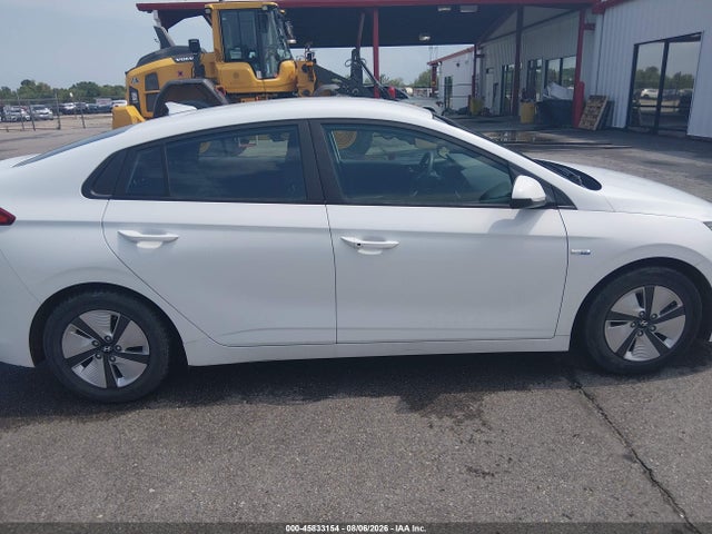 KMHC65LC8KU158818 Hyundai Ioniq Hybrid Blue