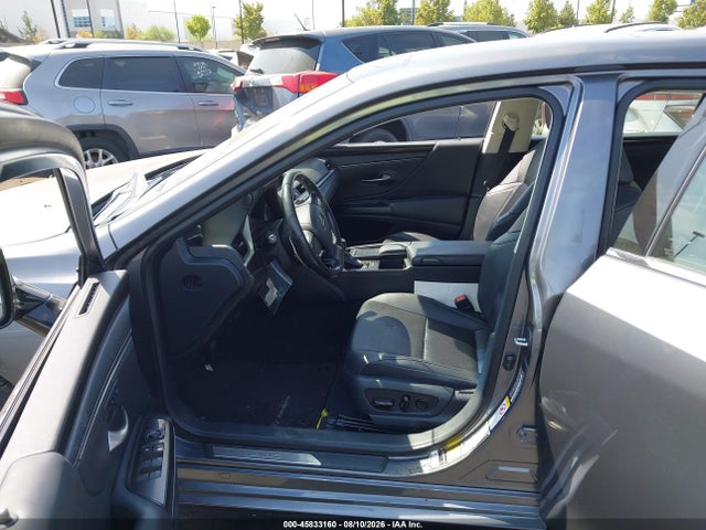 Продажа на аукционе авто 2019 Lexus Es 350, vin: JTHBZ1B18K2001106, номер лота: 45833160