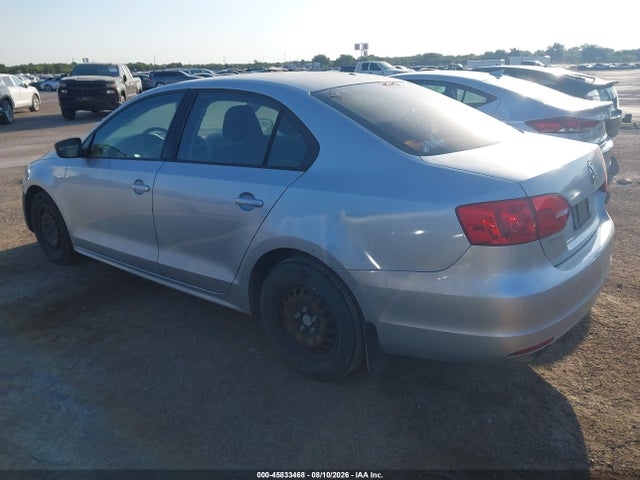 2011 Volkswagen Jetta 2.0l S მანქანა იყიდება აუქციონზე, vin: 3VW2K7AJXBM360974, აუქციონის ნომერი: 45833468