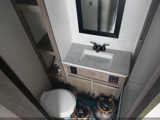 Продажа на аукционе авто 2022 Forest River Camper, vin: 4X4TSVV23NL043021, номер лота: 45833525