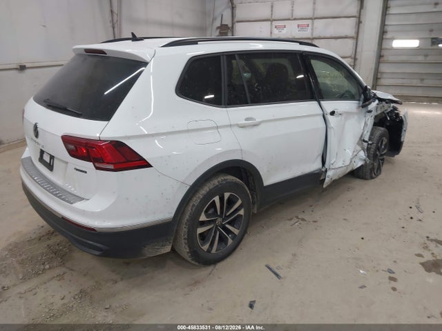 45833531 :رقم المزاد ، 3VV0B7AXXNM157801 vin ، 2022 Volkswagen Tiguan 2.0t S مزاد بيع