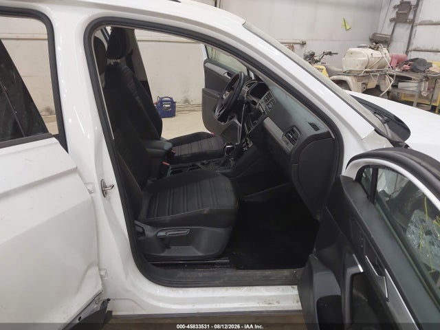 45833531 :رقم المزاد ، 3VV0B7AXXNM157801 vin ، 2022 Volkswagen Tiguan 2.0t S مزاد بيع