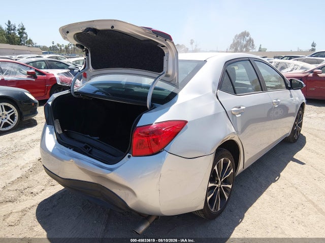 Toyota COROLLA SE 2018 5YFBURHE3JP826141 Image 4