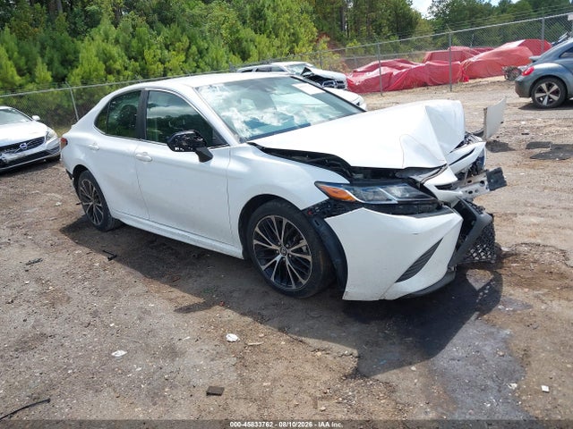 Продажа на аукционе авто 2018 Toyota Camry Se, vin: 4T1B11HK2JU582514, номер лота: 45833762