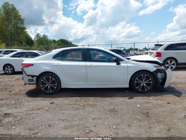 Продажа на аукционе авто 2018 Toyota Camry Se, vin: 4T1B11HK2JU582514, номер лота: 45833762
