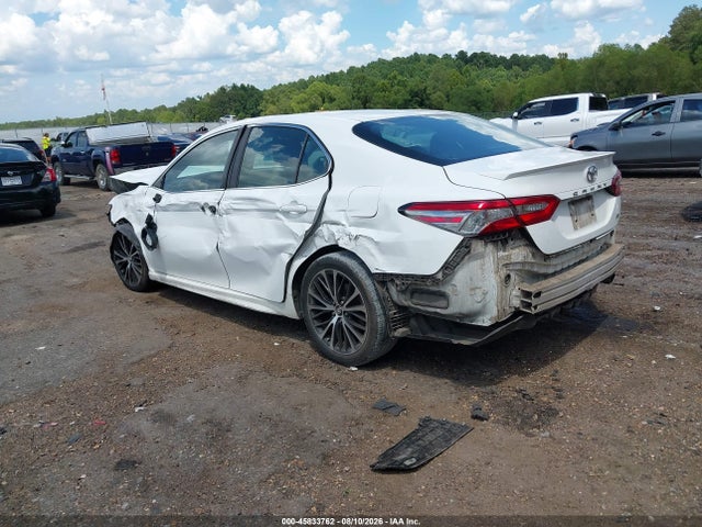 Продажа на аукционе авто 2018 Toyota Camry Se, vin: 4T1B11HK2JU582514, номер лота: 45833762
