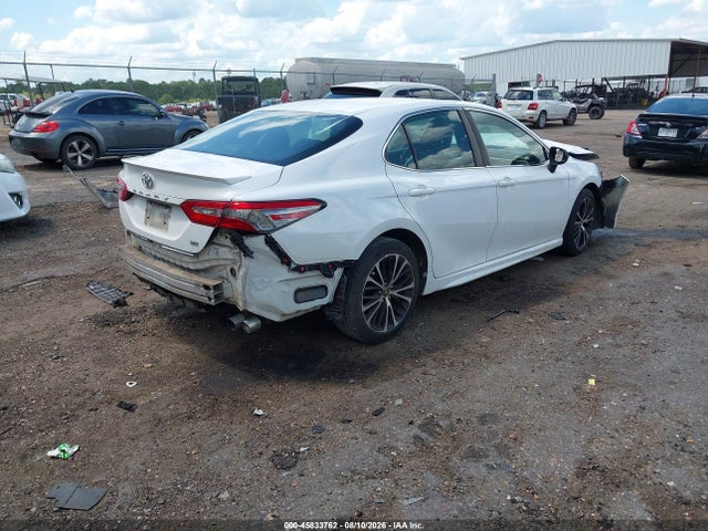 Продажа на аукционе авто 2018 Toyota Camry Se, vin: 4T1B11HK2JU582514, номер лота: 45833762