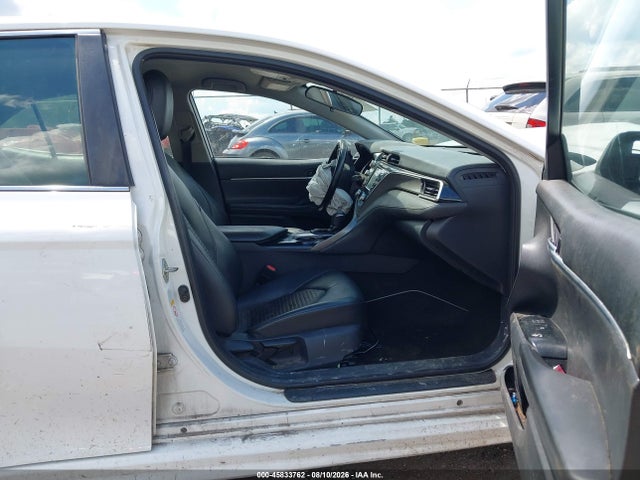 Продажа на аукционе авто 2018 Toyota Camry Se, vin: 4T1B11HK2JU582514, номер лота: 45833762