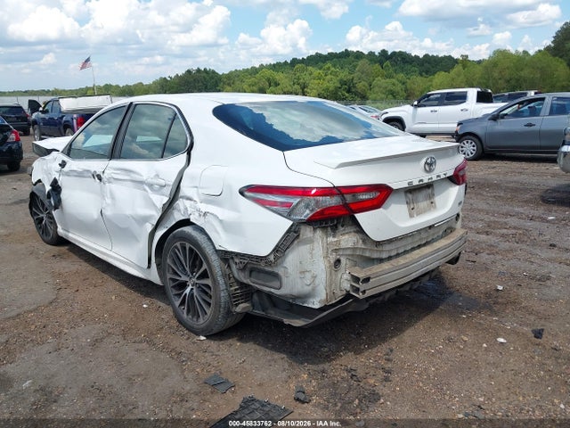 Продажа на аукционе авто 2018 Toyota Camry Se, vin: 4T1B11HK2JU582514, номер лота: 45833762