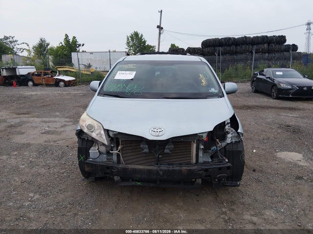 Aukcja sprzedaży 2015 Toyota Sienna Le 8 Passenger, vin: 5TDKK3DC6FS556666, numer aukcji: 45833766