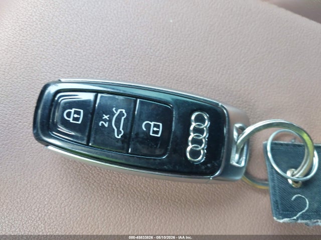 45833826 :رقم المزاد ، WA1AAAGE5NB025314 vin ، 2022 Audi E-tron Premium Quattro مزاد بيع