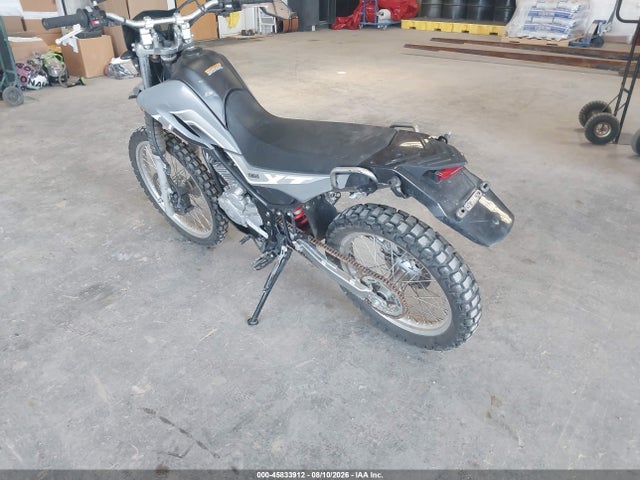 JYADG24E5PA016564 Yamaha XT250