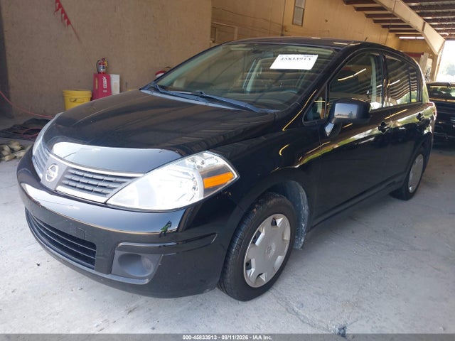 45833913 :رقم المزاد ، 3N1BC13E99L366720 vin ، 2009 Nissan Versa 1.8s مزاد بيع