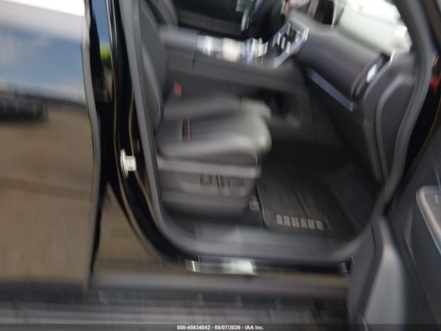 45834042 :رقم المزاد ، JN8AY3BA6S9001001 vin ، 2025 Nissan Armada Sl 2wd مزاد بيع