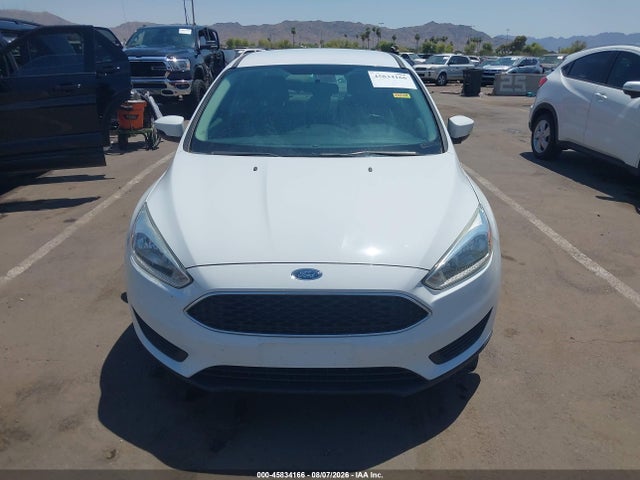 1FADP3F24HL296180 Ford FOCUS SE