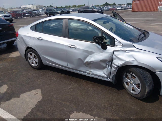 45834214 :رقم المزاد ، 1G1BC5SM0H7150263 vin ، 2017 Chevrolet Cruze Ls Auto مزاد بيع