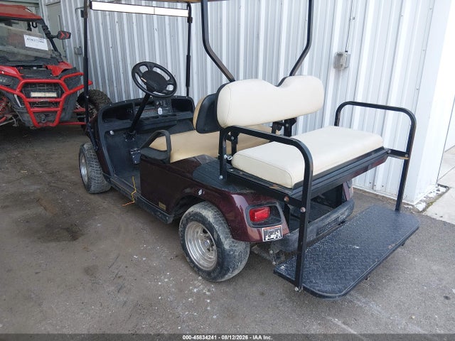Ez-Go Golf Cart 2017 1533490 Image 3