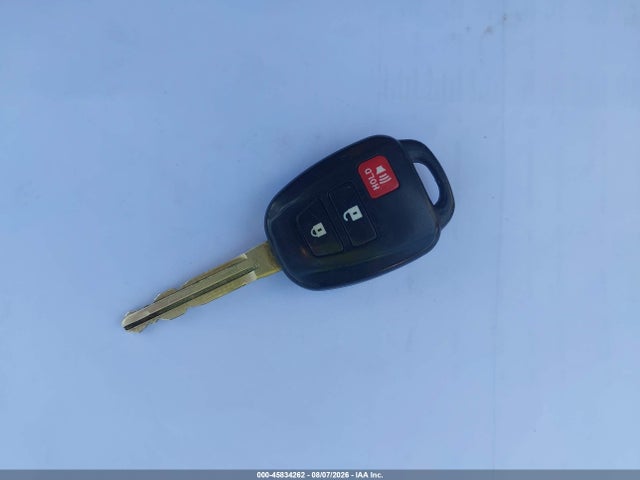 Toyota RAV4 LE 2015 JTMZFREV9FD063680 Image 11