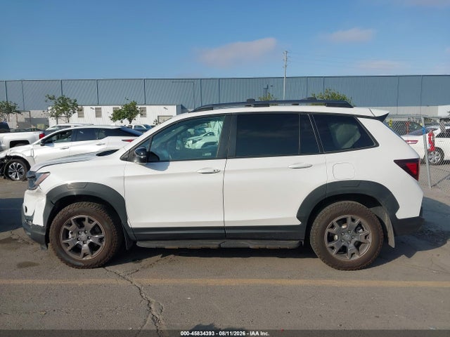 2024 Honda Passport Awd Trailsport მანქანა იყიდება აუქციონზე, vin: 5FNYF8H62RB005904, აუქციონის ნომერი: 45834393