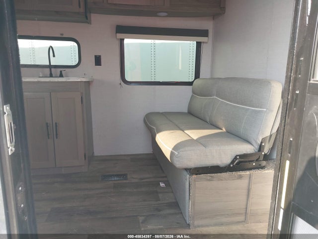 2024 Gulfstream Ameri-lite 26bhg მანქანა იყიდება აუქციონზე, vin: 1NL1G3020R1171951, აუქციონის ნომერი: 45834397