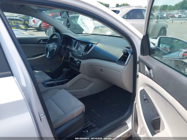 Продаж на аукціоні авто 2016 Hyundai Tucson Se, vin: KM8J33A48GU179837, номер лоту: 45834412