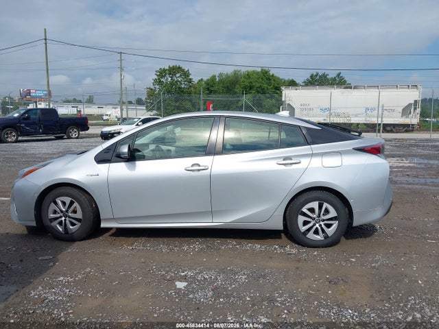 45834414 :رقم المزاد ، JTDKARFU6J3054715 vin ، 2018 Toyota Prius Three مزاد بيع