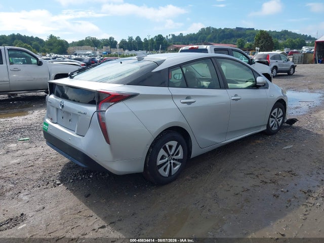 45834414 :رقم المزاد ، JTDKARFU6J3054715 vin ، 2018 Toyota Prius Three مزاد بيع