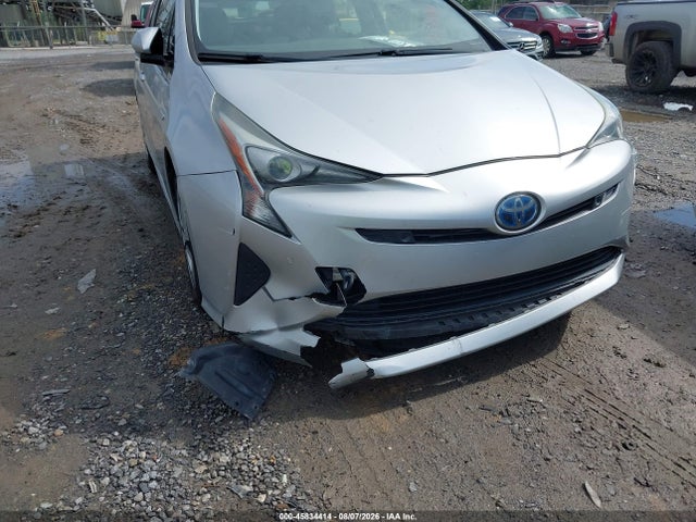 45834414 :رقم المزاد ، JTDKARFU6J3054715 vin ، 2018 Toyota Prius Three مزاد بيع