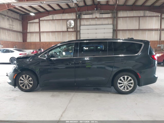 45834431 :رقم المزاد ، 2C4RC1DG1HR676227 vin ، 2017 Chrysler Pacifica Touring مزاد بيع