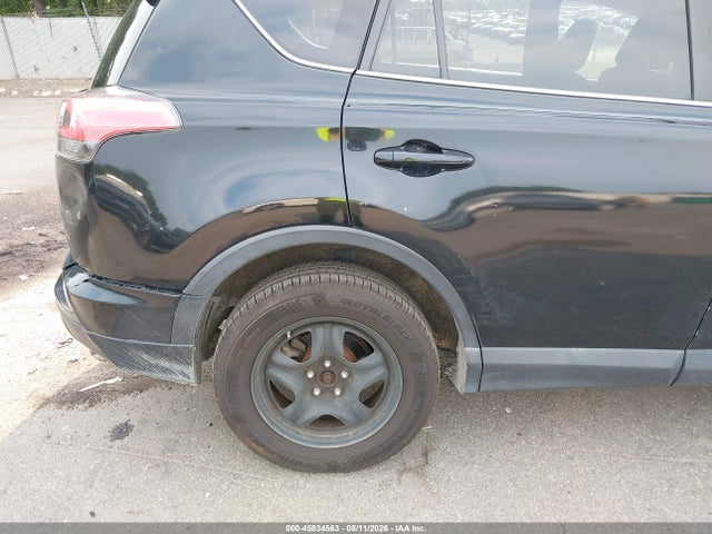 Продажа на аукционе авто 2018 Toyota Rav4 Le, vin: 2T3BFREV8JW802681, номер лота: 45834563