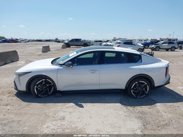 45834587 :رقم المزاد ، 3KPFW4DE8TE325531 vin ، 2026 Kia K4 Gt-line مزاد بيع