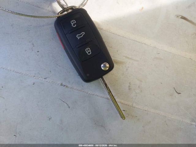 45834600 :رقم المزاد ، WVWBW8AH6GV000348 vin ، 2016 Volkswagen Eos Komfort مزاد بيع
