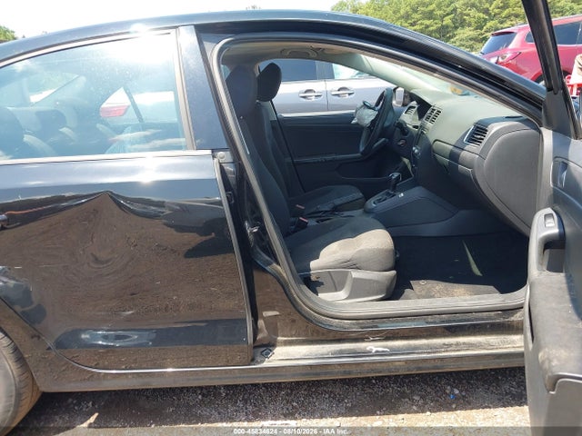 45834624 :رقم المزاد ، 3VW2K7AJ7DM221923 vin ، 2013 Volkswagen Jetta 2.0l S مزاد بيع