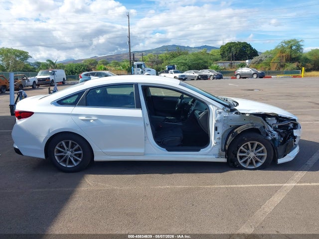 5NPE24AF4JH672996 Hyundai SONATA SE