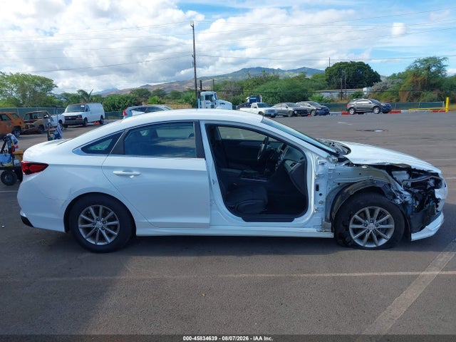5NPE24AF4JH672996 Hyundai SONATA SE