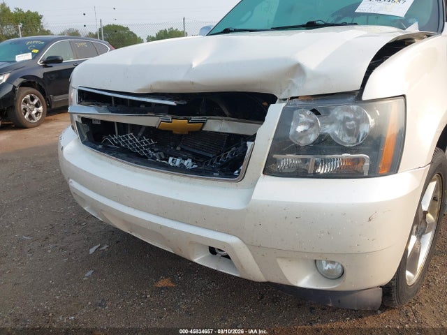 45834657 :رقم المزاد ، 1GNSKKE70ER105930 vin ، 2014 Chevrolet Suburban Ltz مزاد بيع