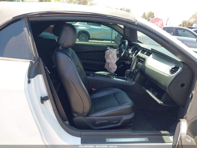 1ZVBP8EM8E5322021 Ford Mustang V6 Premium