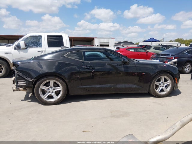 Продажа на аукционе авто 2018 Chevrolet Camaro 1lt, vin: 1G1FB1RX2J0125666, номер лота: 45834884