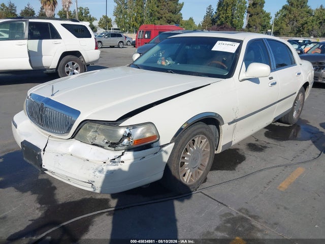 Продажа на аукционе авто 2006 Lincoln Town Car Signature Limited, vin: 1LNHM82V76Y622471, номер лота: 45834981
